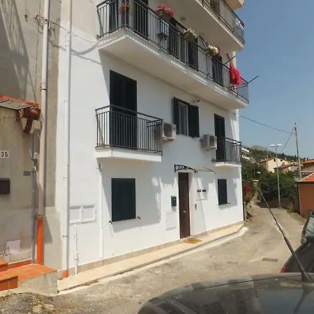 Altomuro 39 Di S.a. بيت ضيافة 4*