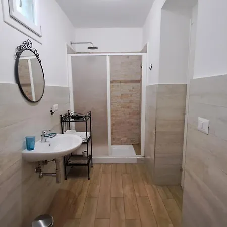 Altomuro 39 Di S.a. Affittacamere 4*